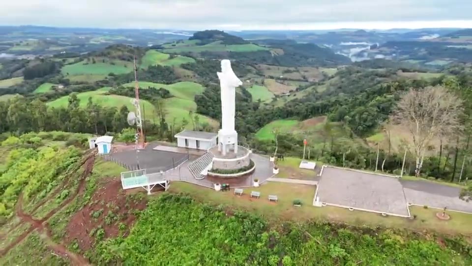 Captura aérea com drone — exemplo Dado Design 360